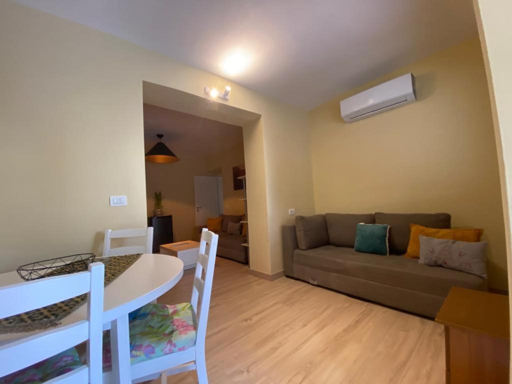 Saranda Beach Apartment Sarandë Exterior foto